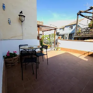 https://la-casa-dietro-le-quinte.taorminaitalyhotels.com